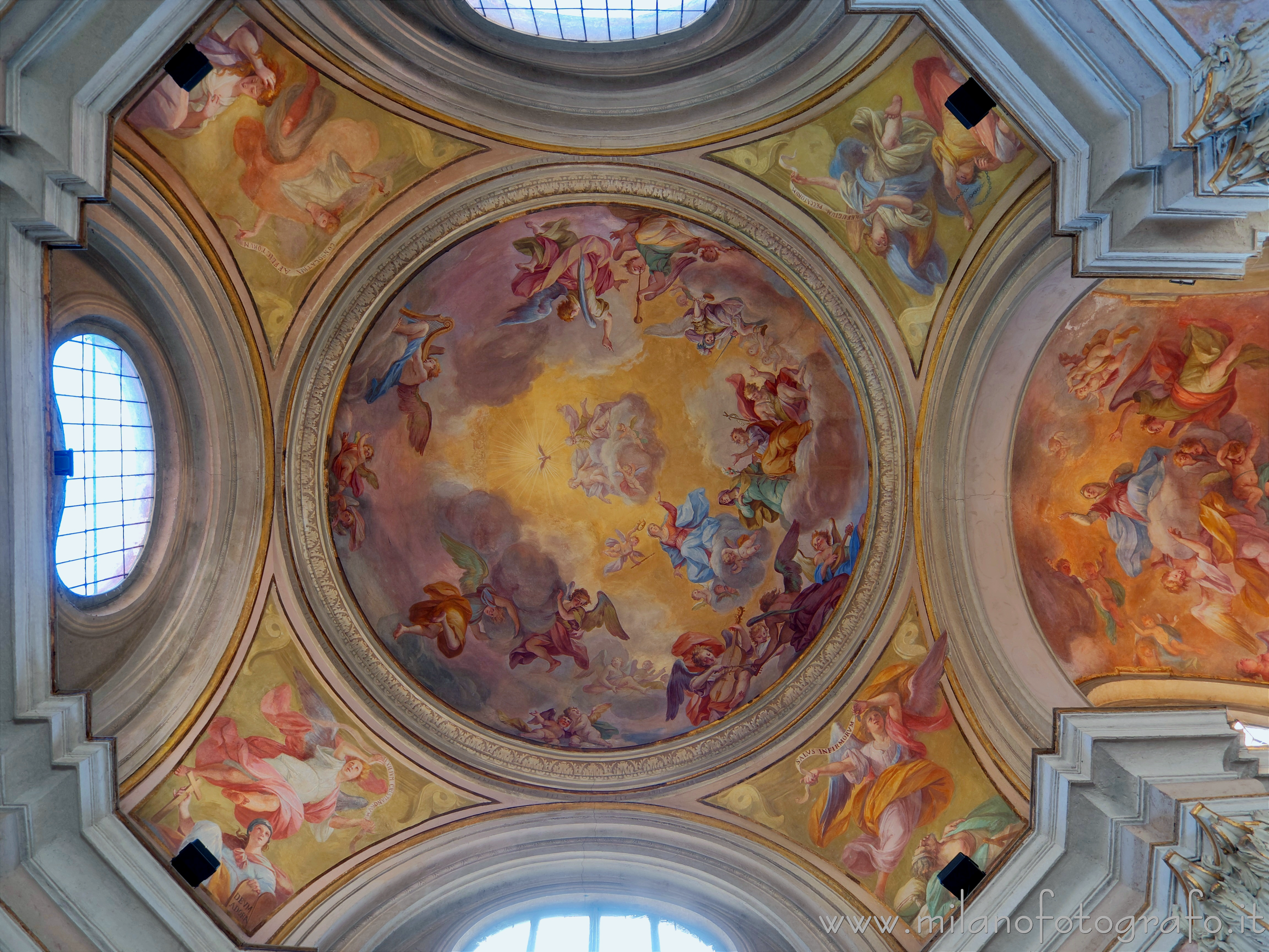 Busto Arsizio (Varese) - Cupola affrescata del Tempio civico di Sant'Anna - Chiesa della Beata Vergine delle Grazie